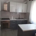 Lasic Apartment *